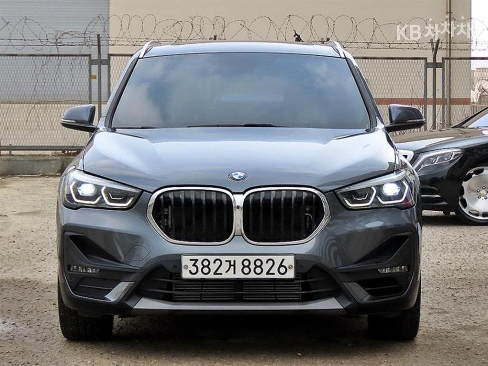 BMW X1 (F48)xDrive 20i xLine