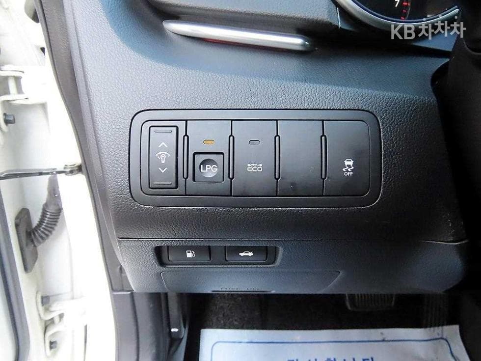 Kia 더 Prestige K7LPI 3.0 Luxury - 12