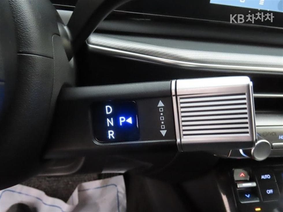 Хюндай Ди Всеново Grandeur (Azera)2.5L бензин 2WD Premium - 14