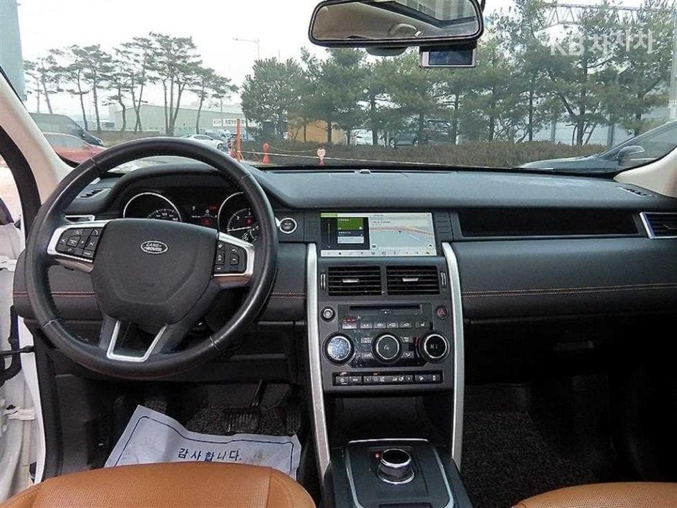 Land Rover 디스커버리 스포츠2.0 TD4 HSE Luxury - 7