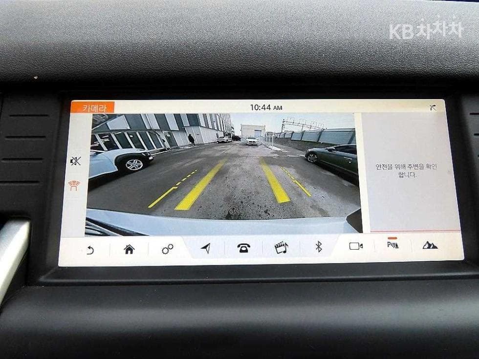 Land Rover 디스커버리 스포츠2.0 TD4 HSE Luxury - 14