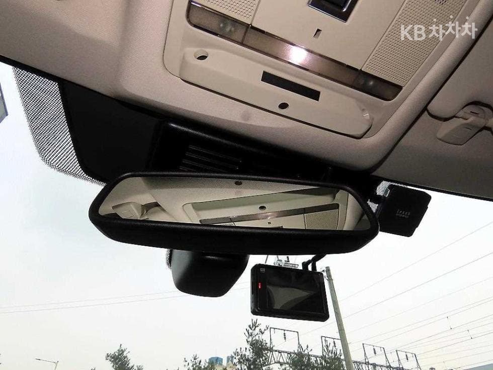 Land Rover 디스커버리 스포츠2.0 TD4 HSE Luxury - 15