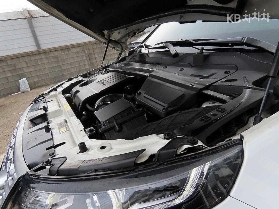 Land Rover 디스커버리 스포츠2.0 TD4 HSE Luxury - 19
