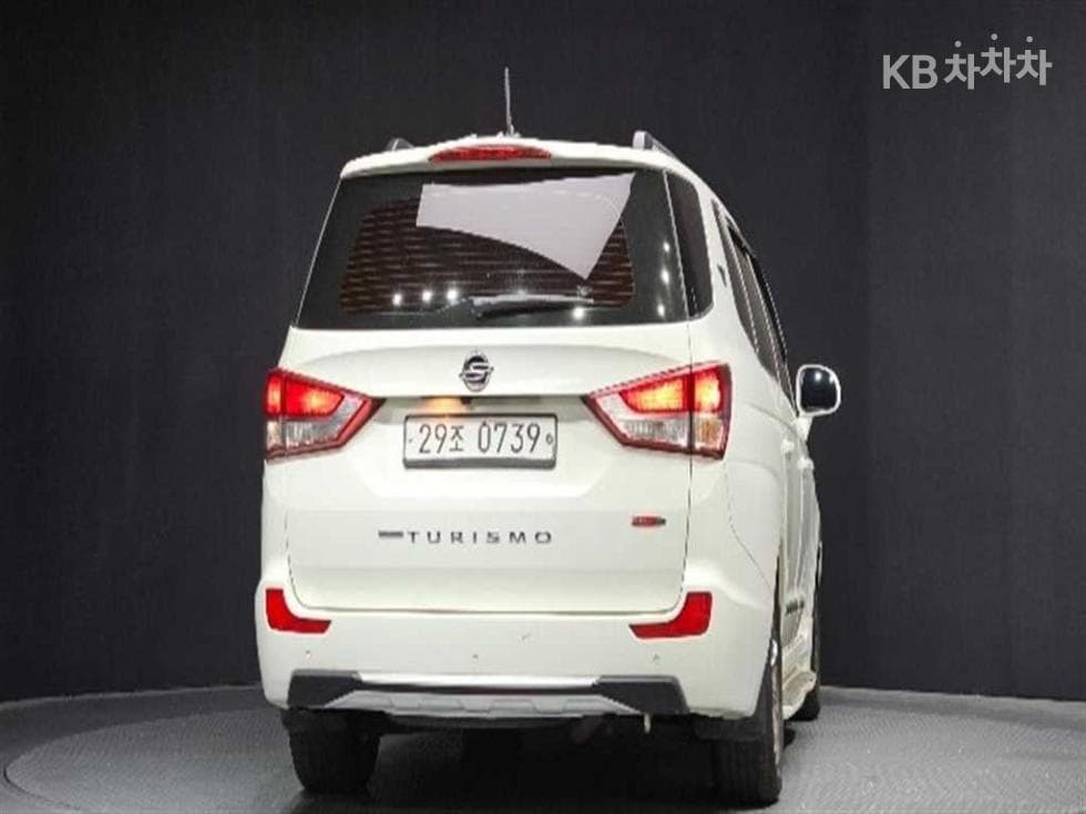 KG Mobility 코란도 투리스모9-seater 4WD TX - 2