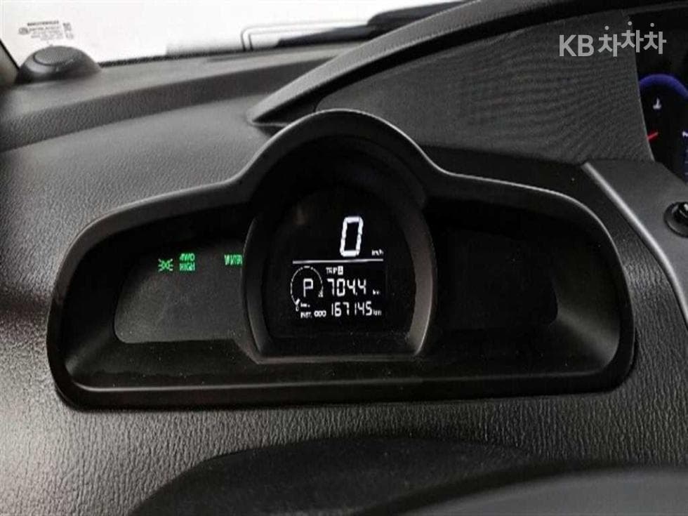 KG Mobility 코란도 투리스모9-seater 4WD TX - 11