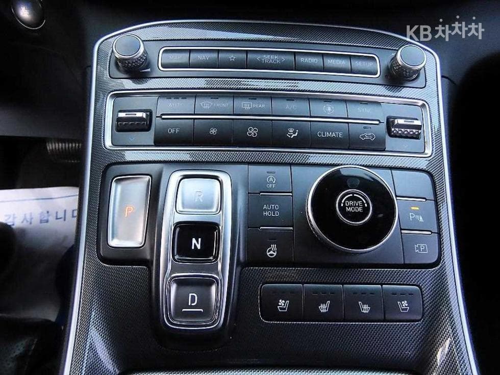 Hyundai The New (facelift) Santa Fe TMDiesel 2.2 2WD Premium 초이스 - 11