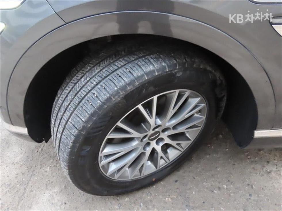 Genesis GV803.0 Diesel AWD - 18