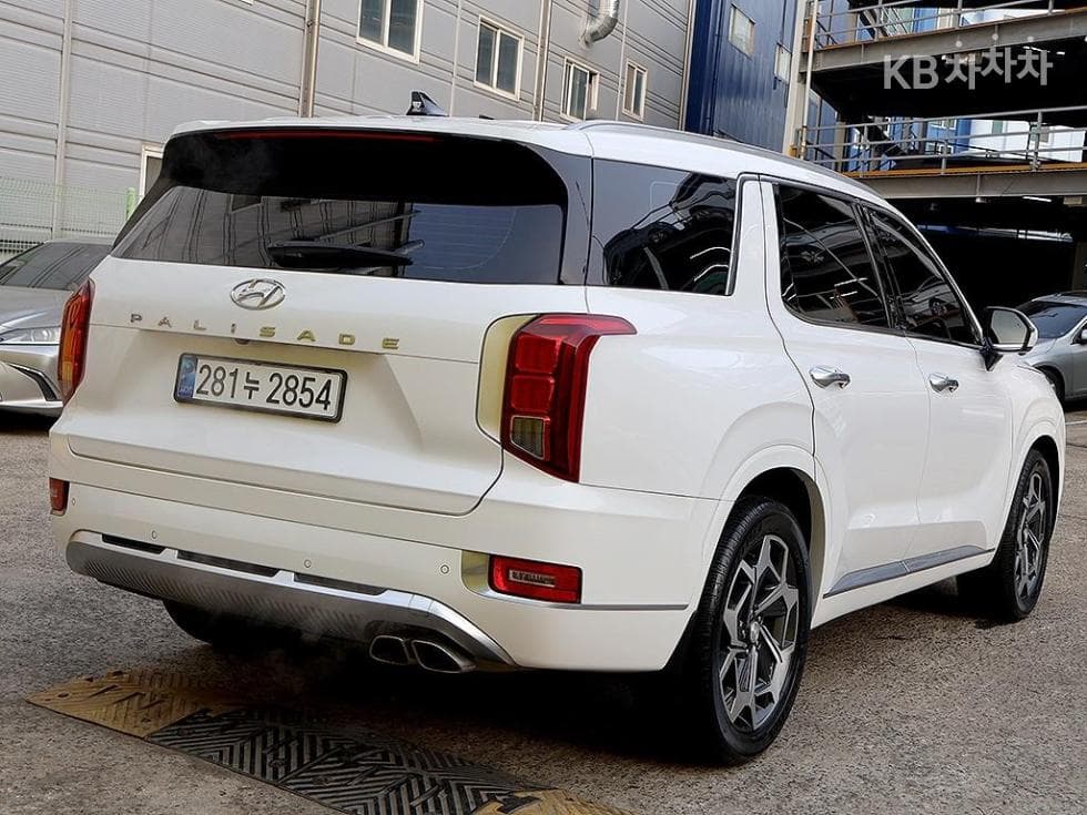 Хюндай Palisade3.8 Бензин 7-местен (Лимузин) Calligraphy - 4