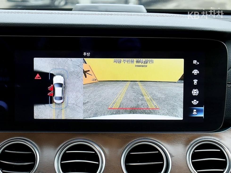 Mercedes-Benz E-Class (W213)E300e 4MATIC Exclusive - 10