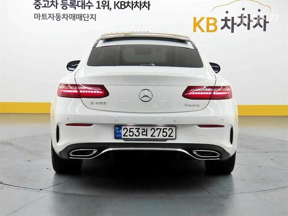 Mercedes-Benz E-Class (W213)E450 4MATIC Coupe Standard - 3