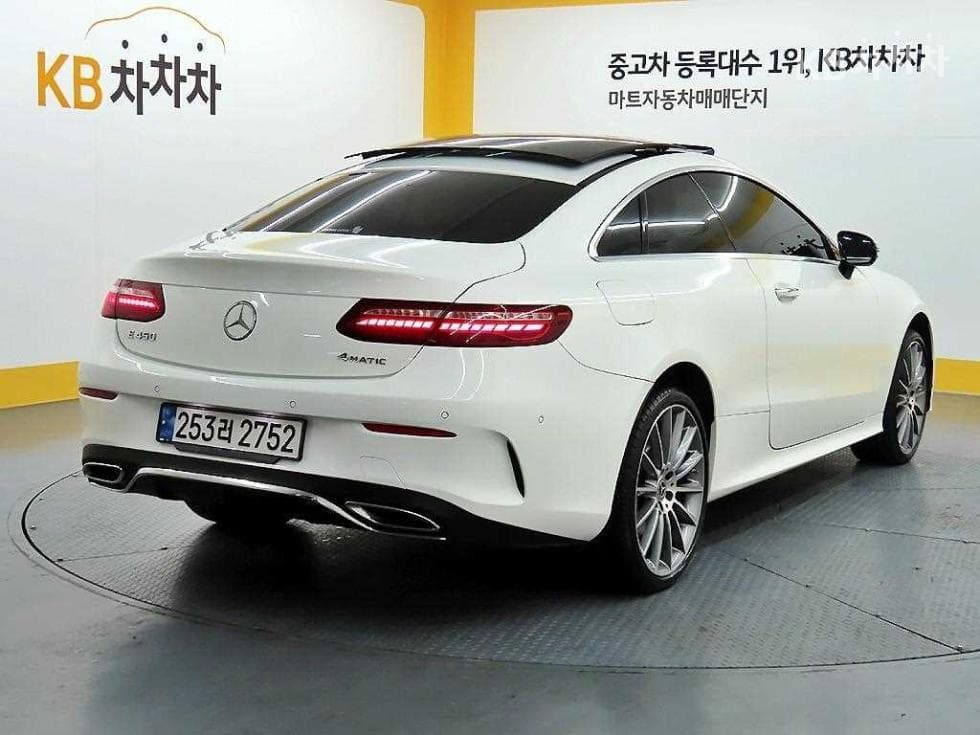 Mercedes-Benz E-Class (W213)E450 4MATIC Coupe Standard - 4