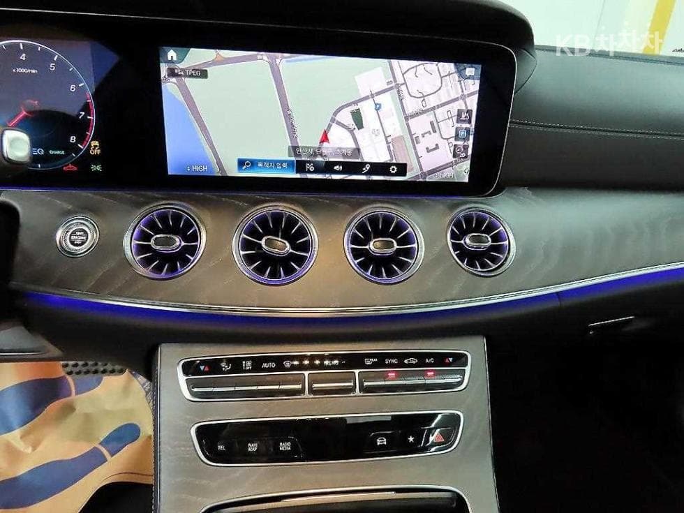 Mercedes-Benz E-Class (W213)E450 4MATIC Coupe Standard - 13