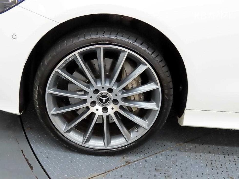 Mercedes-Benz E-Class (W213)E450 4MATIC Coupe Standard - 20