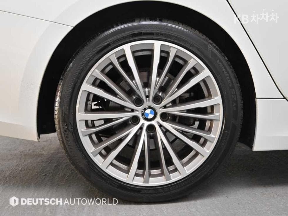 BMW 3 Series (G20)320d M Sport Package - 5