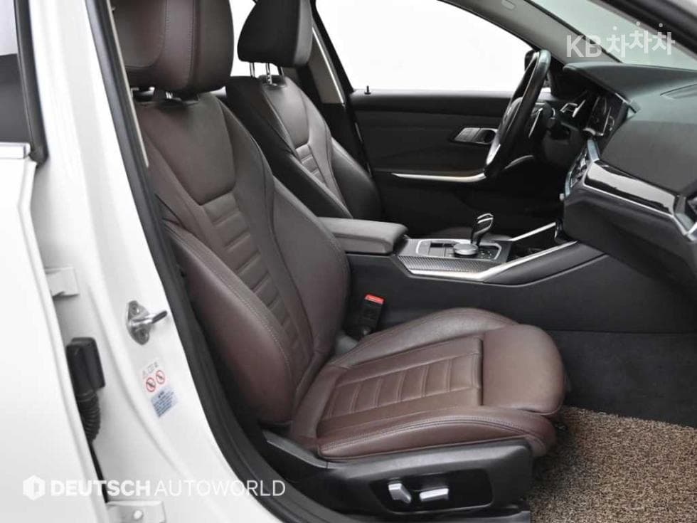 BMW 3 Series (G20)320d M Sport Package - 10