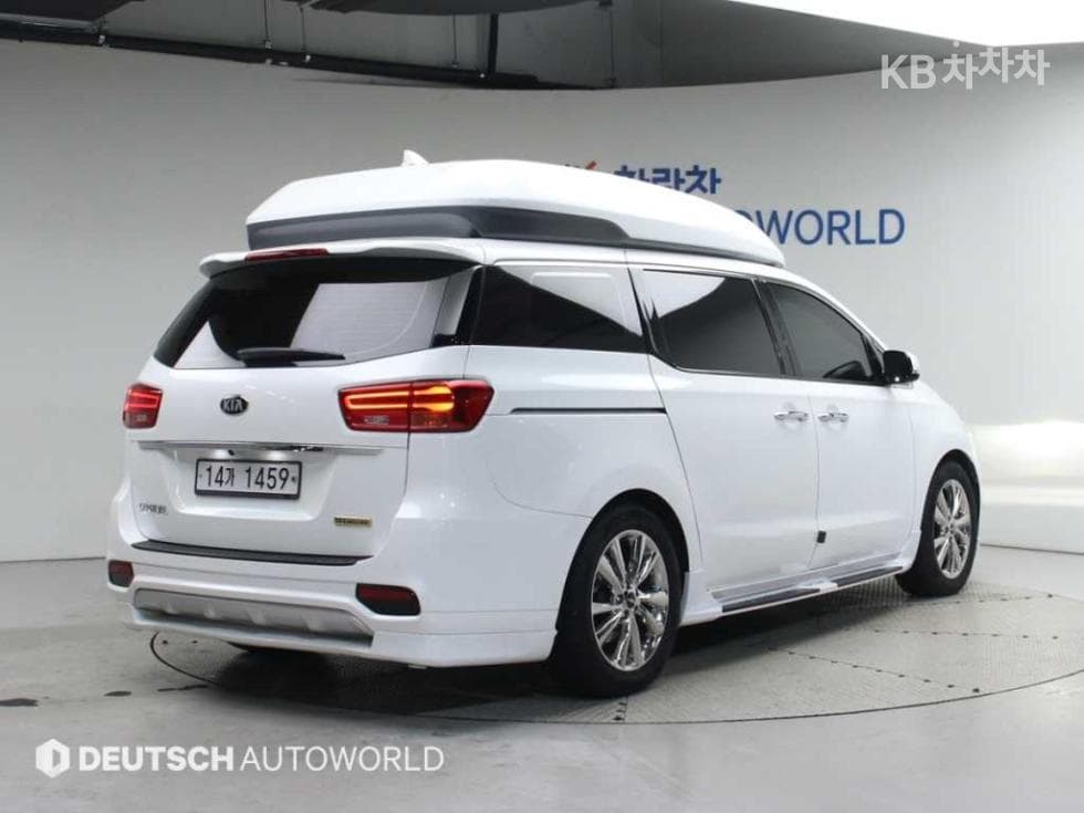 Киа The New (фейслифт) КанивалВисок Лимузин (Канивал) 2.2 Дизел 7-местен (Лимузин) President - 2