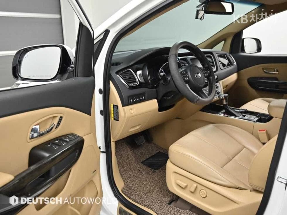 Киа The New (фейслифт) КанивалВисок Лимузин (Канивал) 2.2 Дизел 7-местен (Лимузин) President - 9