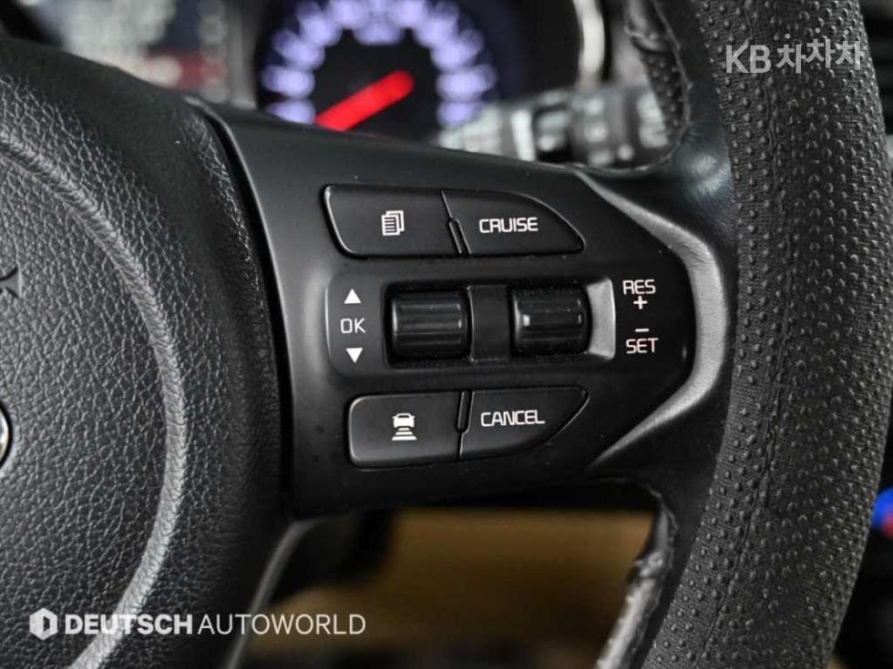 Киа The New (фейслифт) КанивалВисок Лимузин (Канивал) 2.2 Дизел 7-местен (Лимузин) President - 15