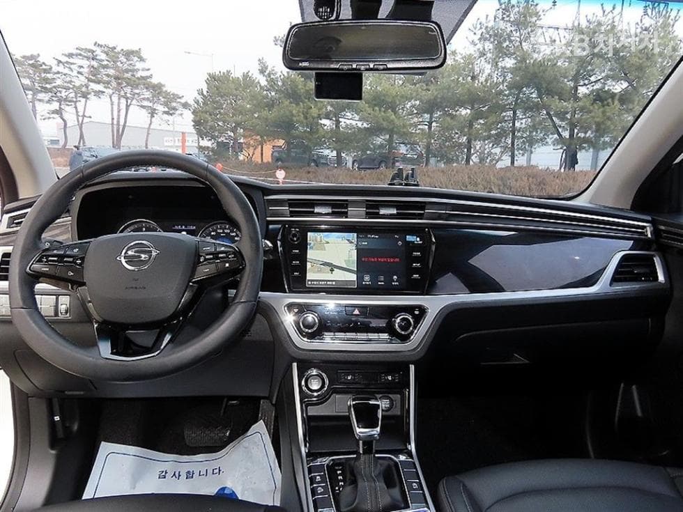 KG Mobility 뷰티플 코란도1.5 GDi Turbo 2WD C5 Plus - 6