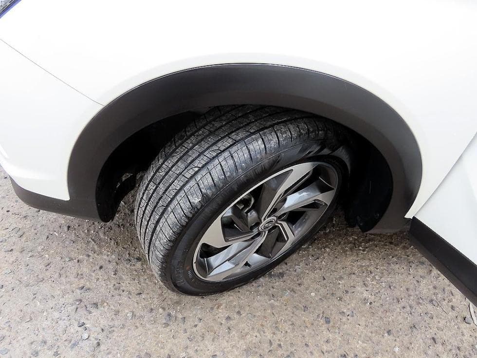 KG Mobility 뷰티플 코란도1.5 GDi Turbo 2WD C5 Plus - 19