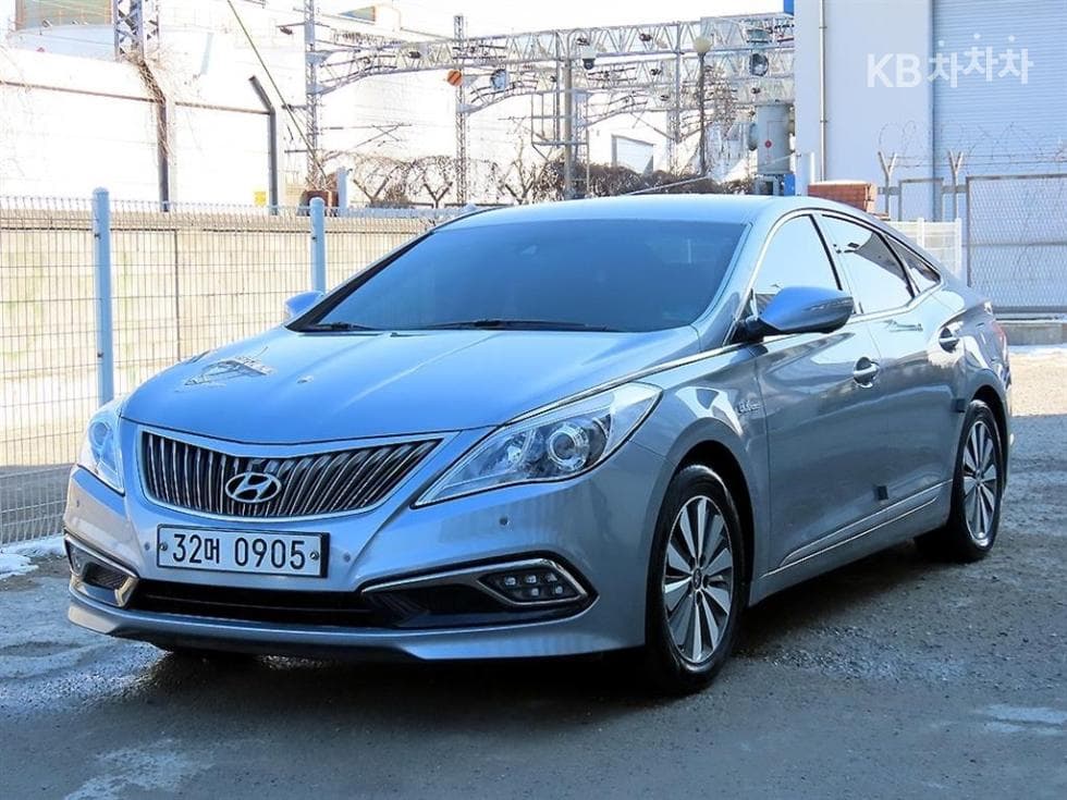 Hyundai Grandeur (Azera) Hybrid Premium - Image 1