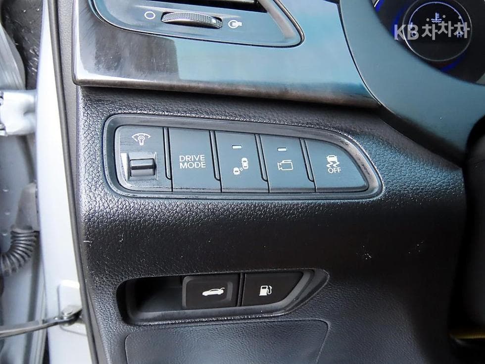 Hyundai Grandeur (Azera) HybridPremium - 12