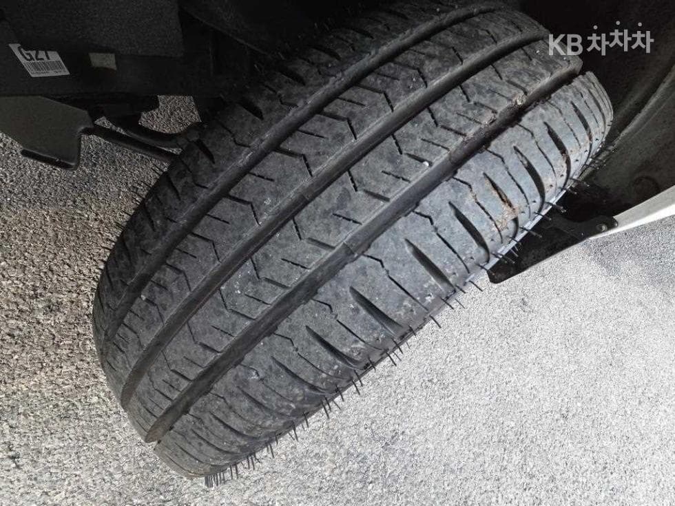 Hyundai Porter 2Extra Long Super Cab CRDi DLX Standard - 19