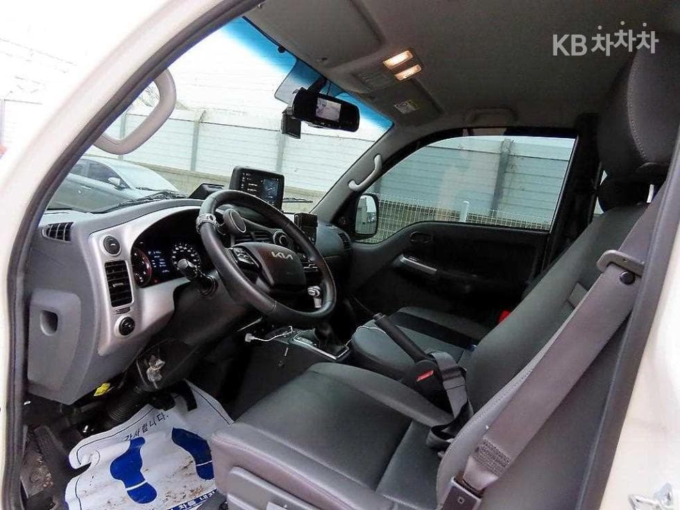 Kia The New (facelift) Bongo 3 (light truck)LPG 냉동Top (Cargo)차 1 Ton Standard King Cab Extra Long GL - 9