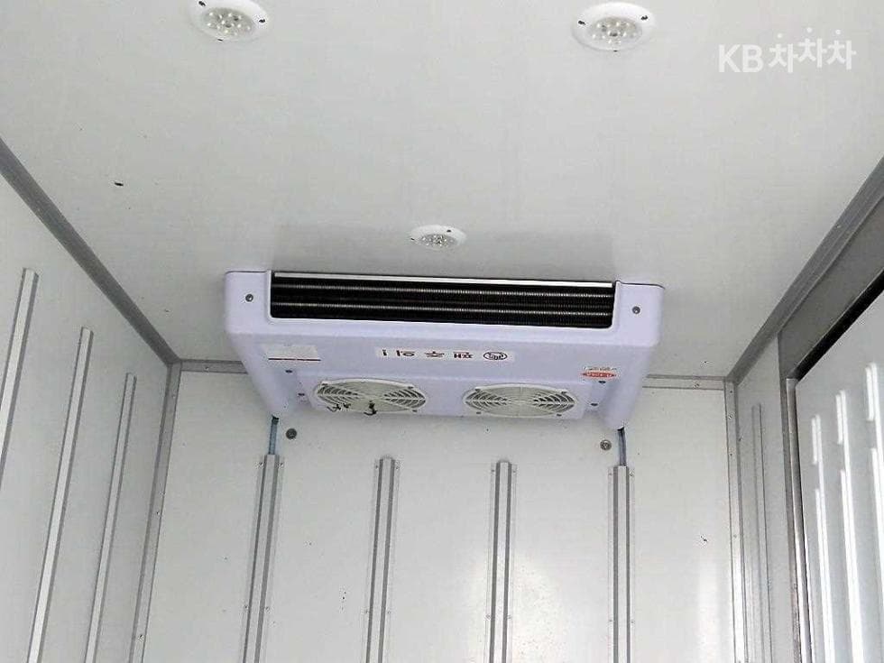 Киа The New (фейслифт) Бонго 3 (лек)LPG 냉동Товарна надстройка차 1 тон Стандартен Королевска кабина Удължено междуосие GL - 6