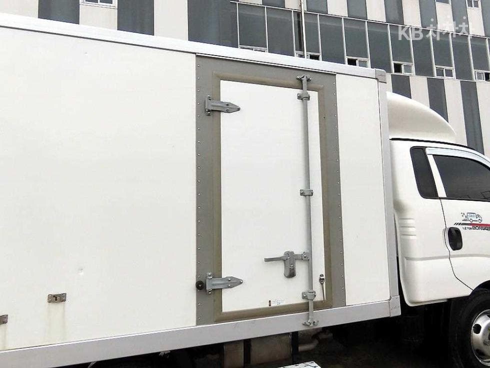 Киа The New (фейслифт) Бонго 3 (лек)LPG 냉동Товарна надстройка차 1 тон Стандартен Королевска кабина Удължено междуосие GL - 7