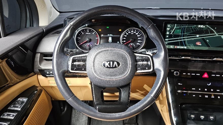Kia Carnival 4th generationD2.2 9-seater Noblesse - 14