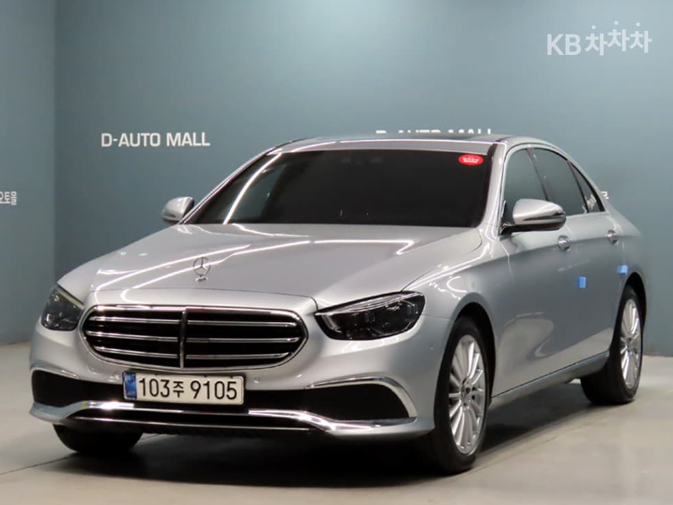 Mercedes-Benz E-Class (W213) E250 Exclusive - Image 1