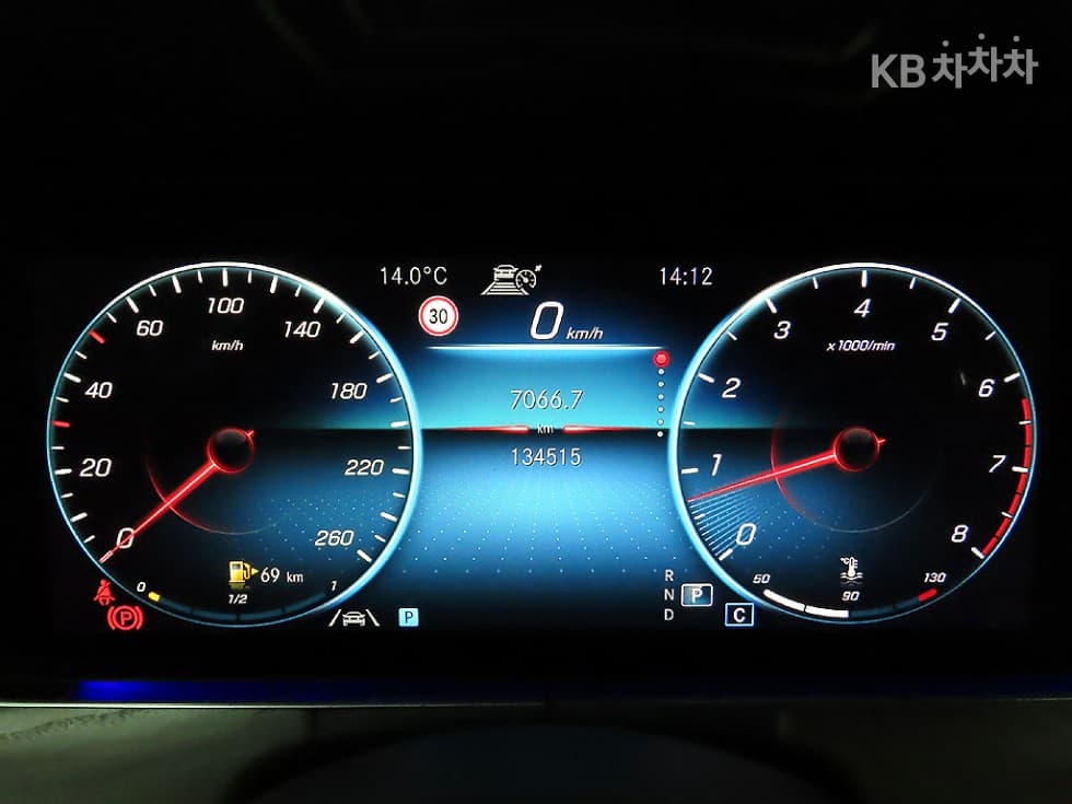 Mercedes-Benz E-Class (W213)E250 Exclusive - 7