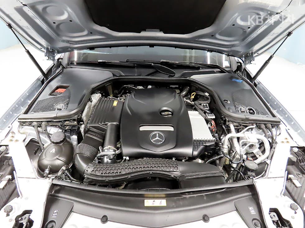 Mercedes-Benz E-Class (W213)E250 Exclusive - 19
