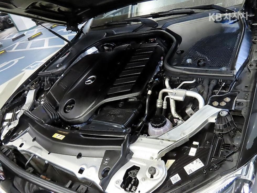 Mercedes-Benz E-Клас (W213)E450 4MATIC Carbriolet Стандартен - 19