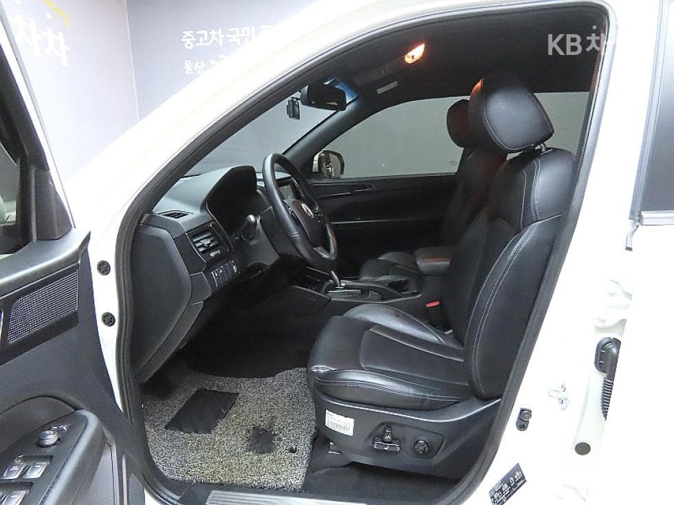 КейДжи Мобилити Rexton 스포츠2.2 4x4 Престиж Специал (специален признак/издание) - 10