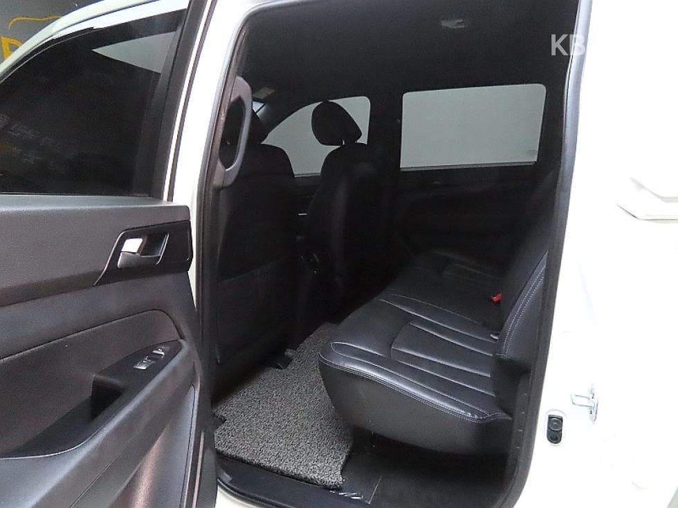 КейДжи Мобилити Rexton 스포츠2.2 4x4 Престиж Специал (специален признак/издание) - 11