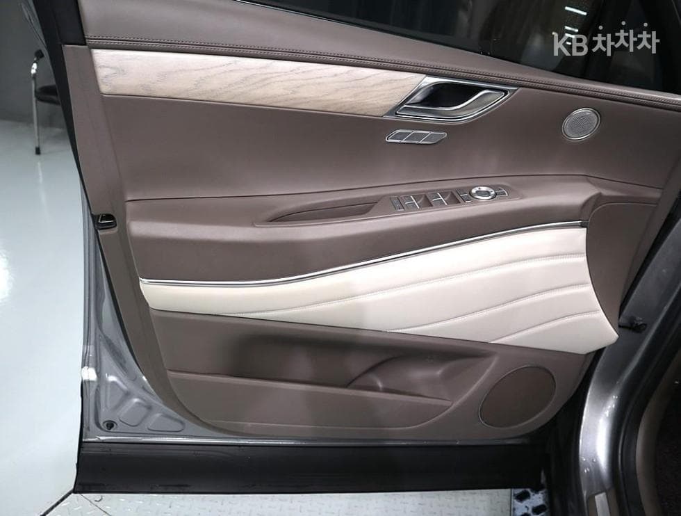 Genesis GV803.5 Turbo Gasoline AWD - 8