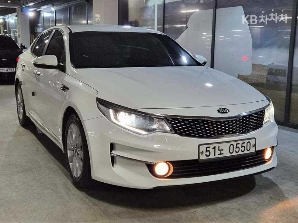 Kia K5 Second generation 2.0 Gasoline MX Prestige - Image 1