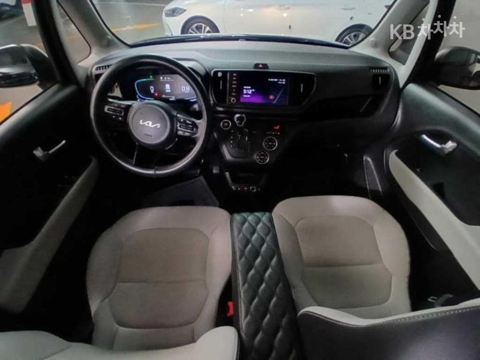 Kia The New (facelift) Kia Ray (van)1.0 Gasoline Signature - 6