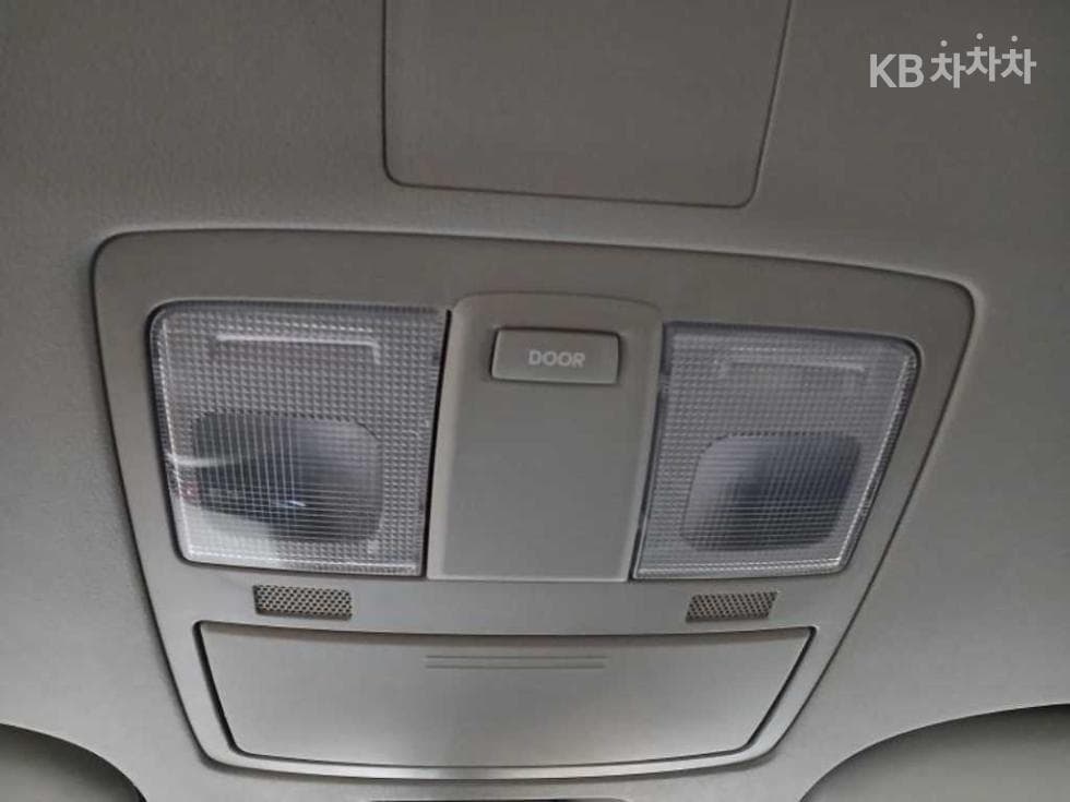 Kia The New (facelift) Kia Ray (van)1.0 Gasoline Signature - 15