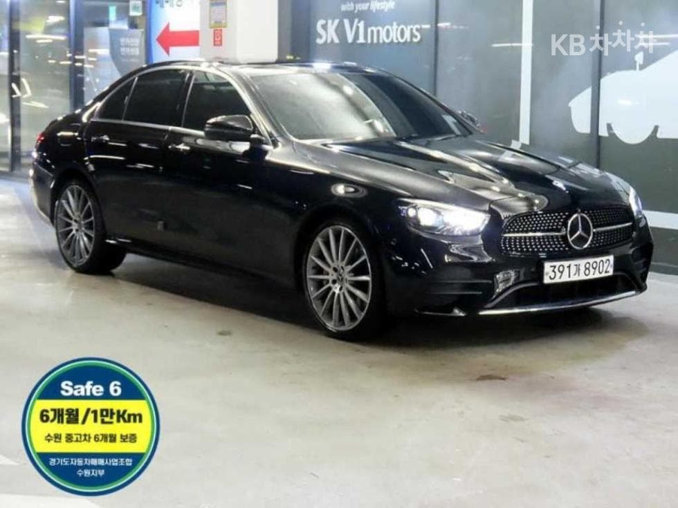 Mercedes-Benz E-Class (W213) E350 4MATIC AMG Line - Image 1