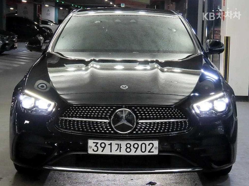 Mercedes-Benz E-Class (W213)E350 4MATIC AMG Line - 2
