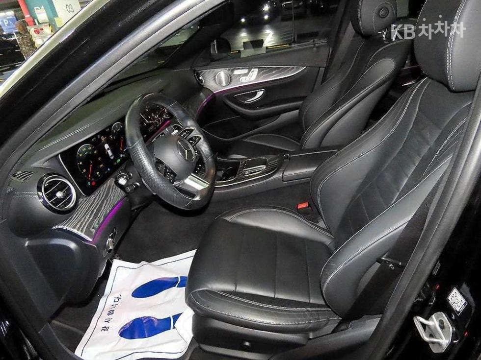 Mercedes-Benz E-Class (W213)E350 4MATIC AMG Line - 6