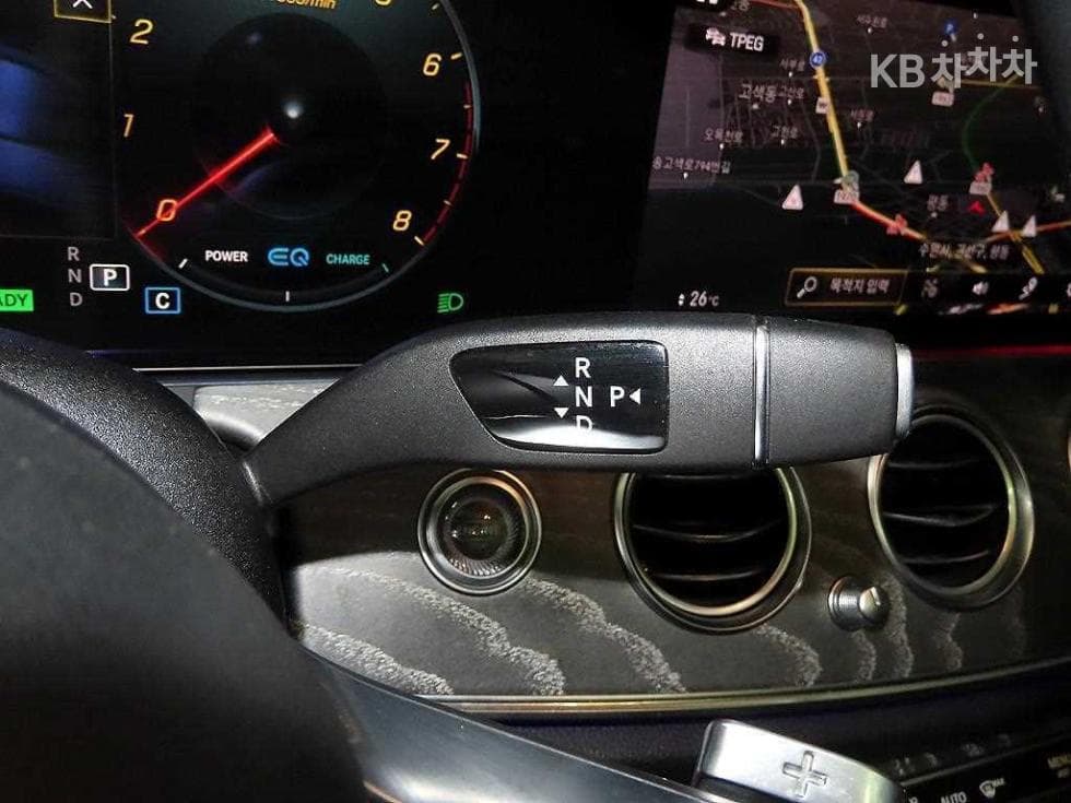 Mercedes-Benz E-Class (W213)E350 4MATIC AMG Line - 12