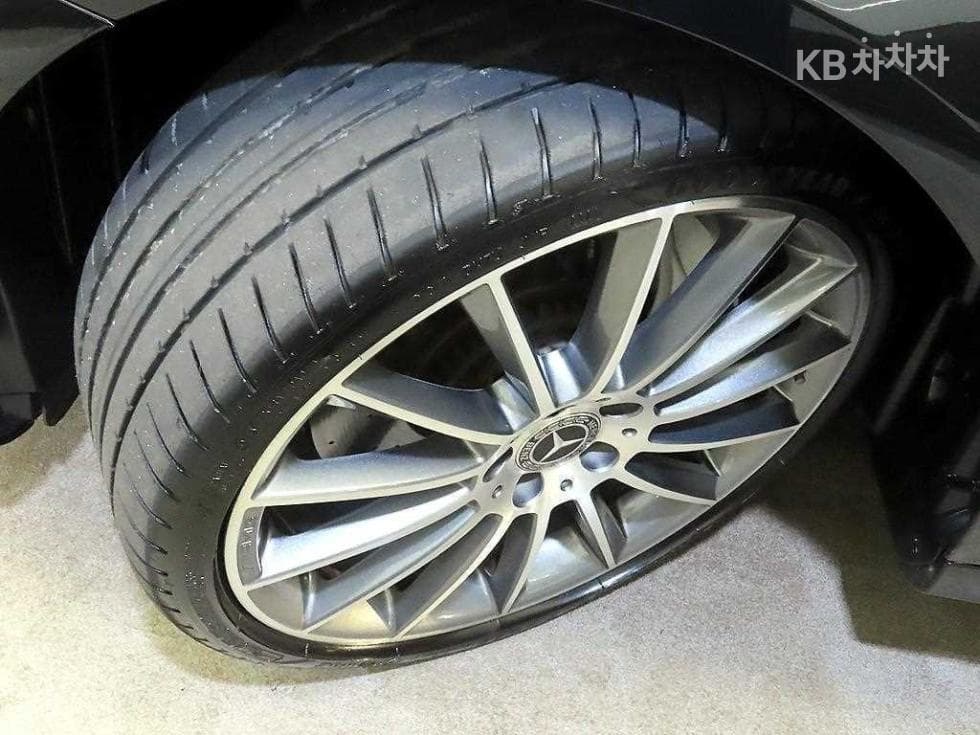Mercedes-Benz E-Class (W213)E350 4MATIC AMG Line - 20