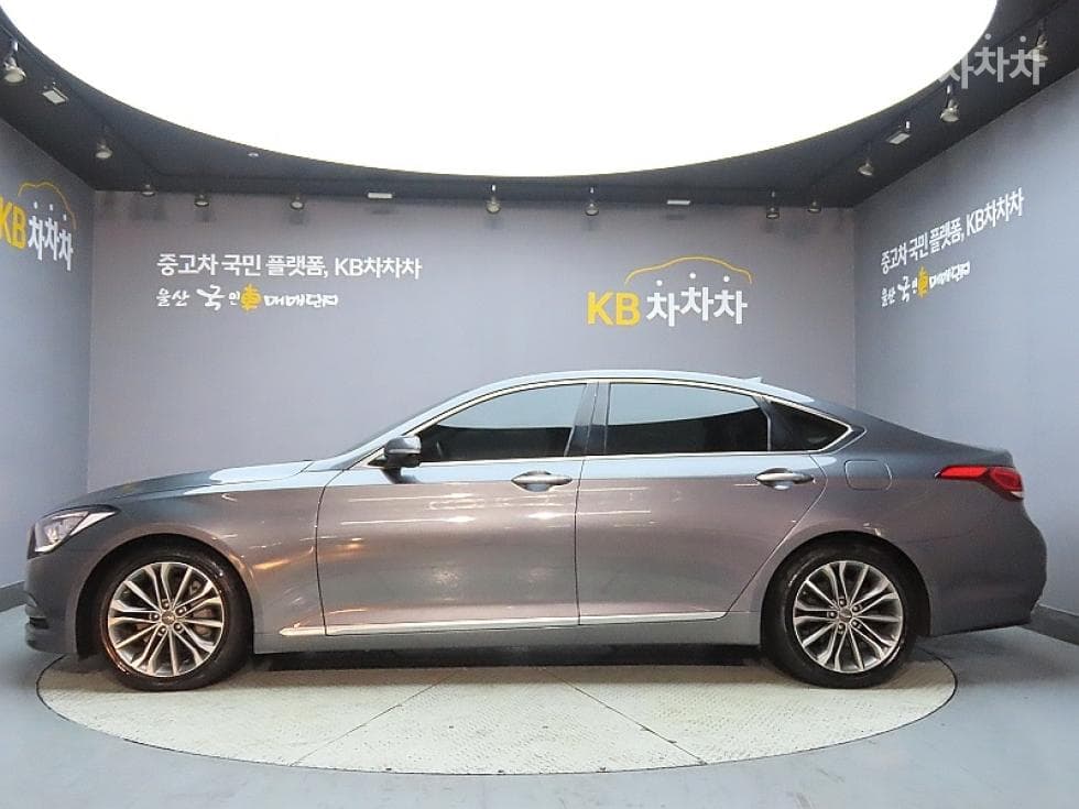 Хюндай ДженезисDHG330 Modern AWD Стандартен - 5