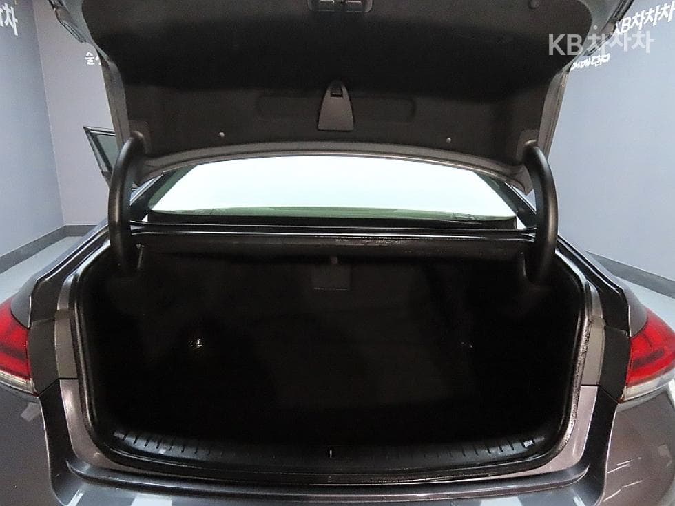 Хюндай ДженезисDHG330 Modern AWD Стандартен - 19