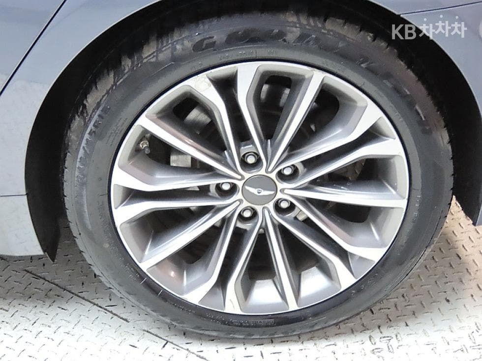 Хюндай ДженезисDHG330 Modern AWD Стандартен - 20