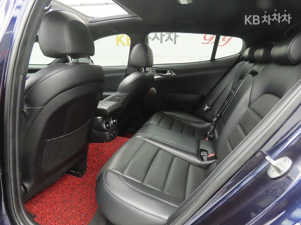 Kia Stinger3.3 Turbo 2WD GT - 6